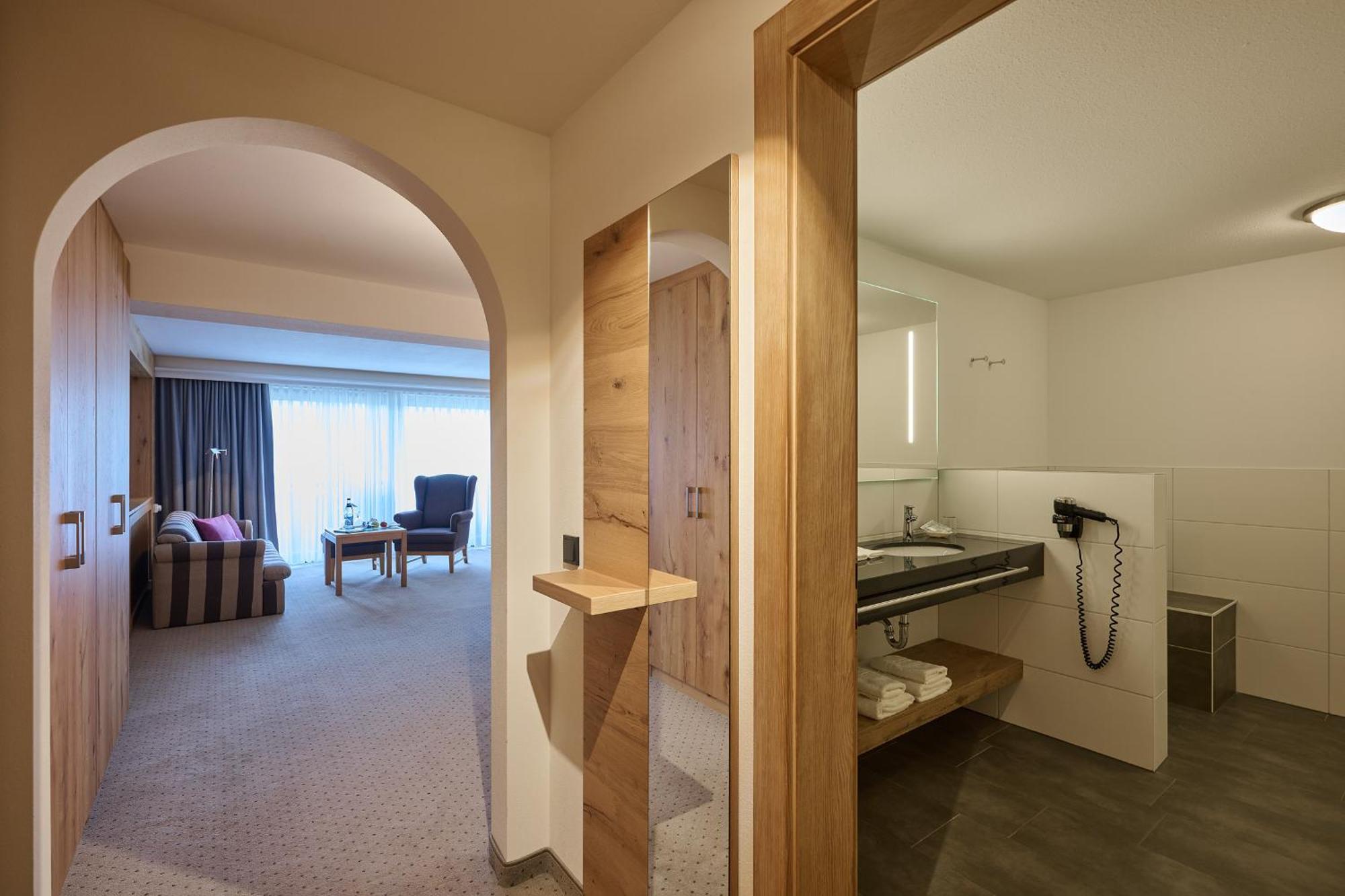 Schuele'S Wellnessresort & Spa Adults Only Oberstdorf Esterno foto