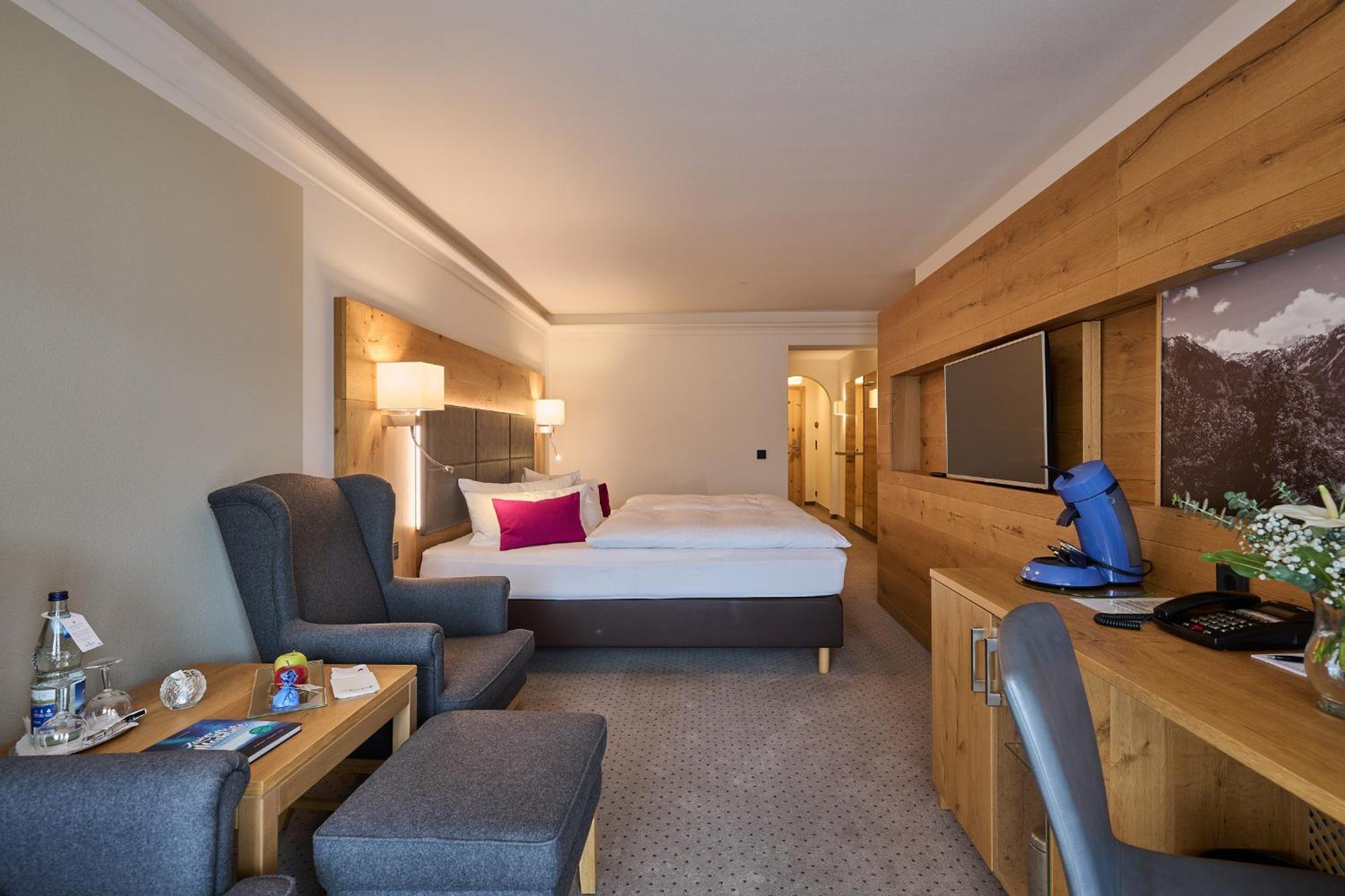 Schuele'S Wellnessresort & Spa Adults Only Oberstdorf Esterno foto